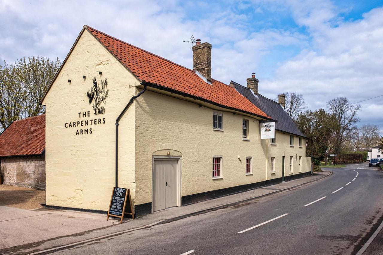 The Carpenters Arms Hotel Great Wilbraham ภายนอก รูปภาพ